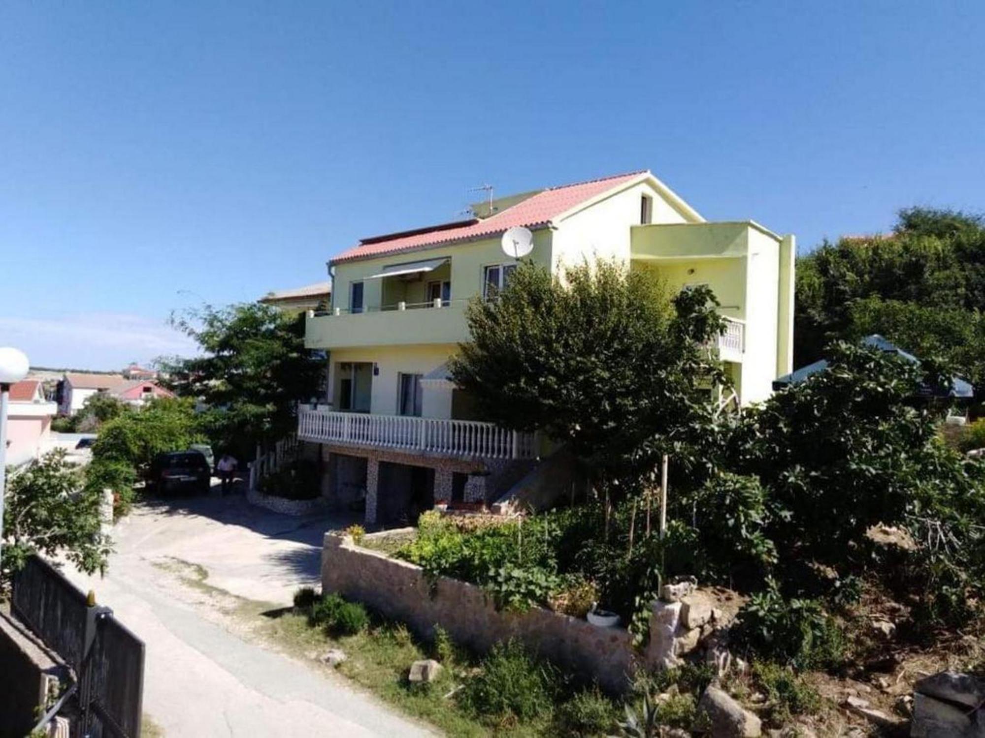 Apartments Miocic Ražanac Exterior foto